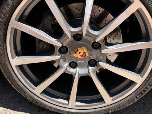 Used 2020 Porsche 718 Boxster RWD image 13
