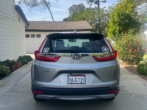 Used 2019 Honda CR-V LX image 2