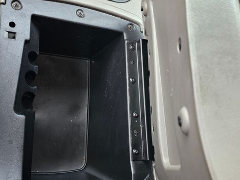 Used 2005 Chevrolet Tahoe LS w/ Preferred Equipment Group image 21