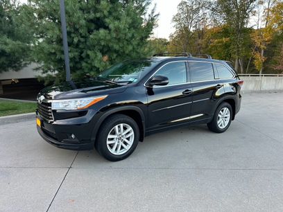 Used 2016 Toyota Highlander LE