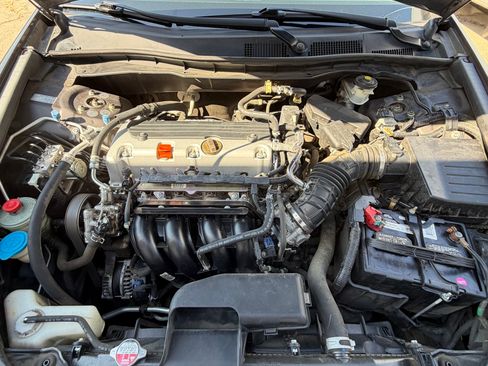 Used 2011 Honda Accord LX image 2