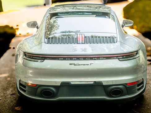 Used 2024 Porsche 911 Carrera T image 15