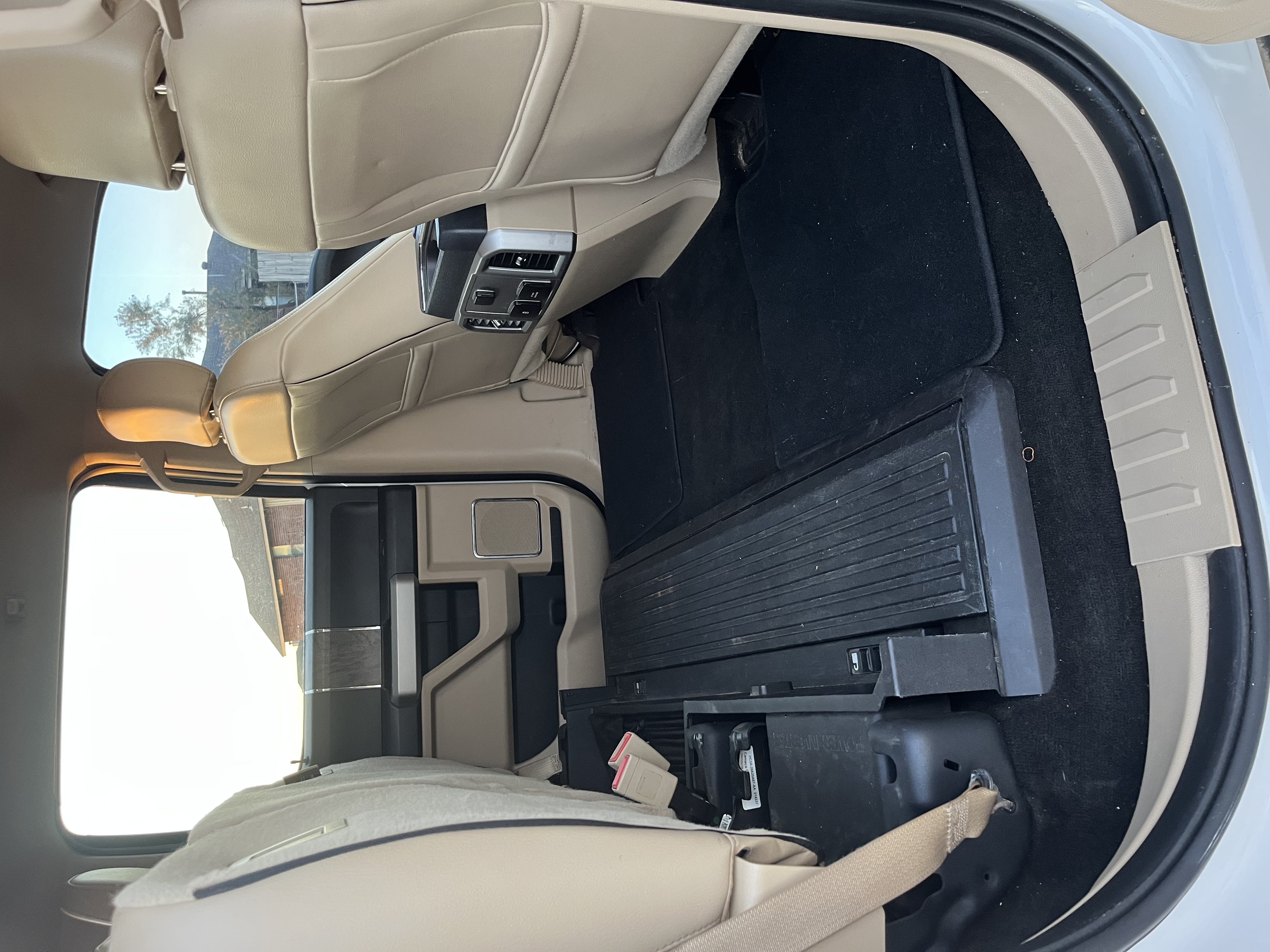 Used 2018 Ford F250 Lariat w/ FX4 Off-Road Package AWD/4WD image 11