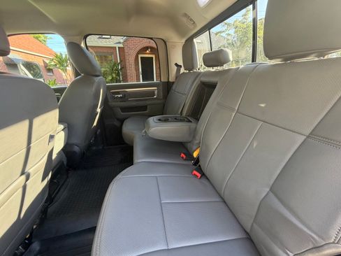 Used 2015 RAM 3500 SLT AWD/4WD image 29