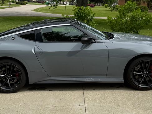 Used 2024 Nissan Z Performance w/ Floor Mat Package RWD image 2