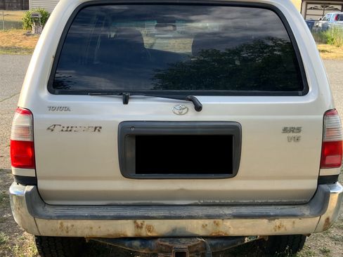 Used 1999 Toyota 4Runner SR5 AWD/4WD image 8