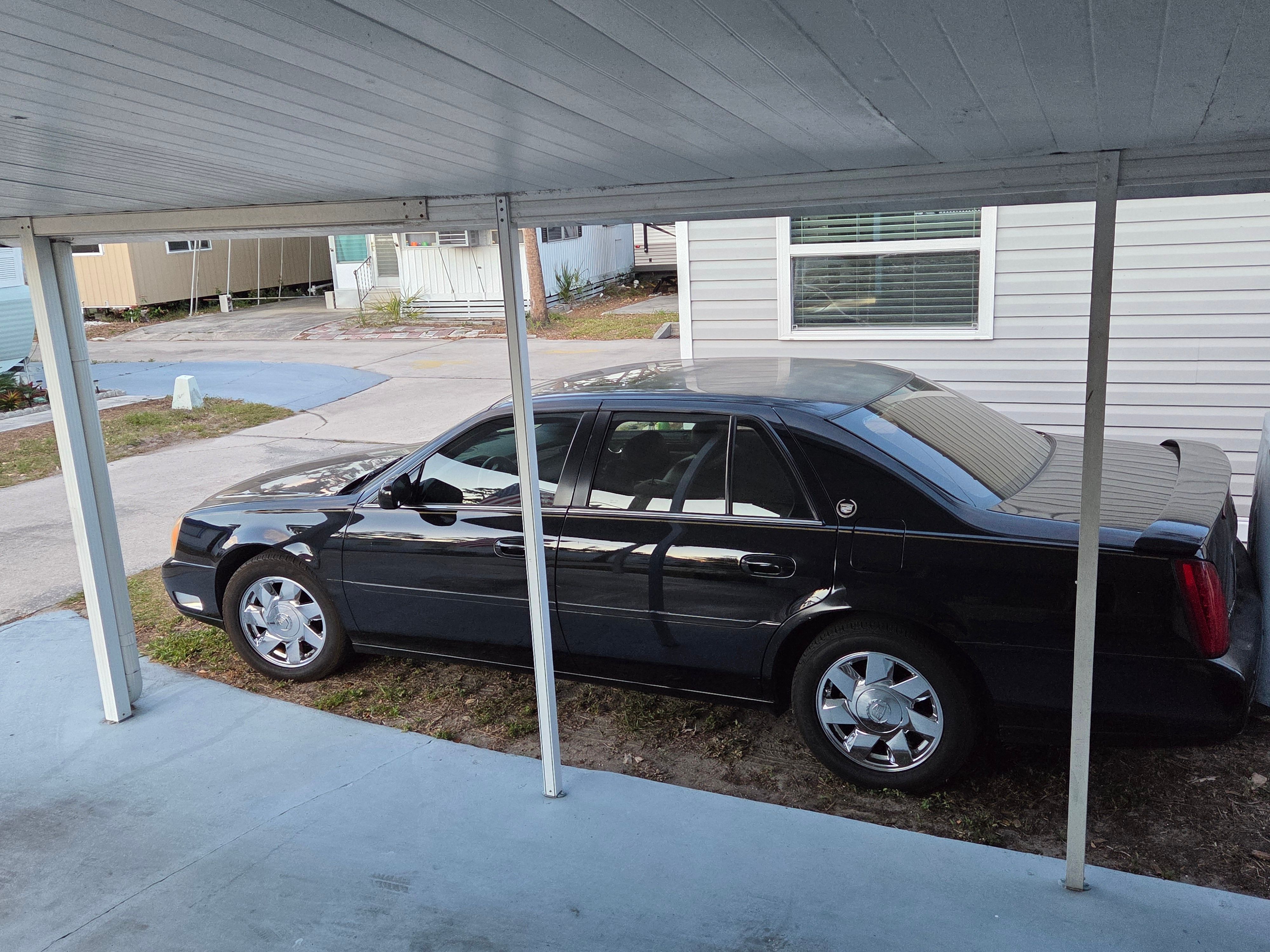 Used 2002 Cadillac De Ville DTS w/ Premium Equipment Pkg FWD image 8