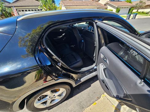 Used 2019 Mercedes-Benz GLA 250 250 Sport Utility 4D image 12