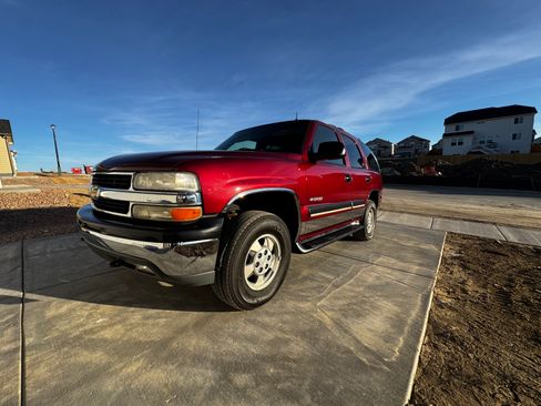Used 2002 Chevrolet Tahoe LS w/ Trailer Pkg image 2