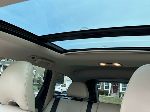 Used 2017 Volvo XC60 T5 Inscription w/ Preferred Option Package image 10