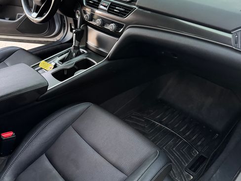 Used 2019 Honda Accord Sport image 6