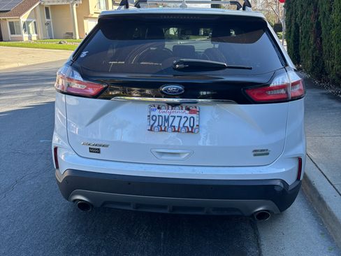 Used 2020 Ford Edge SEL image 13