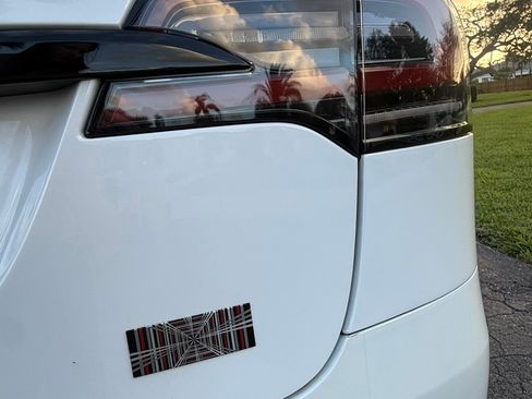Used 2023 Tesla Model X Plaid image 22