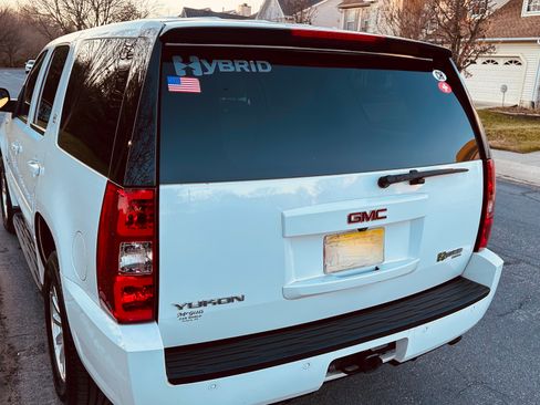 Used 2009 GMC Yukon 4WD Hybrid image 8