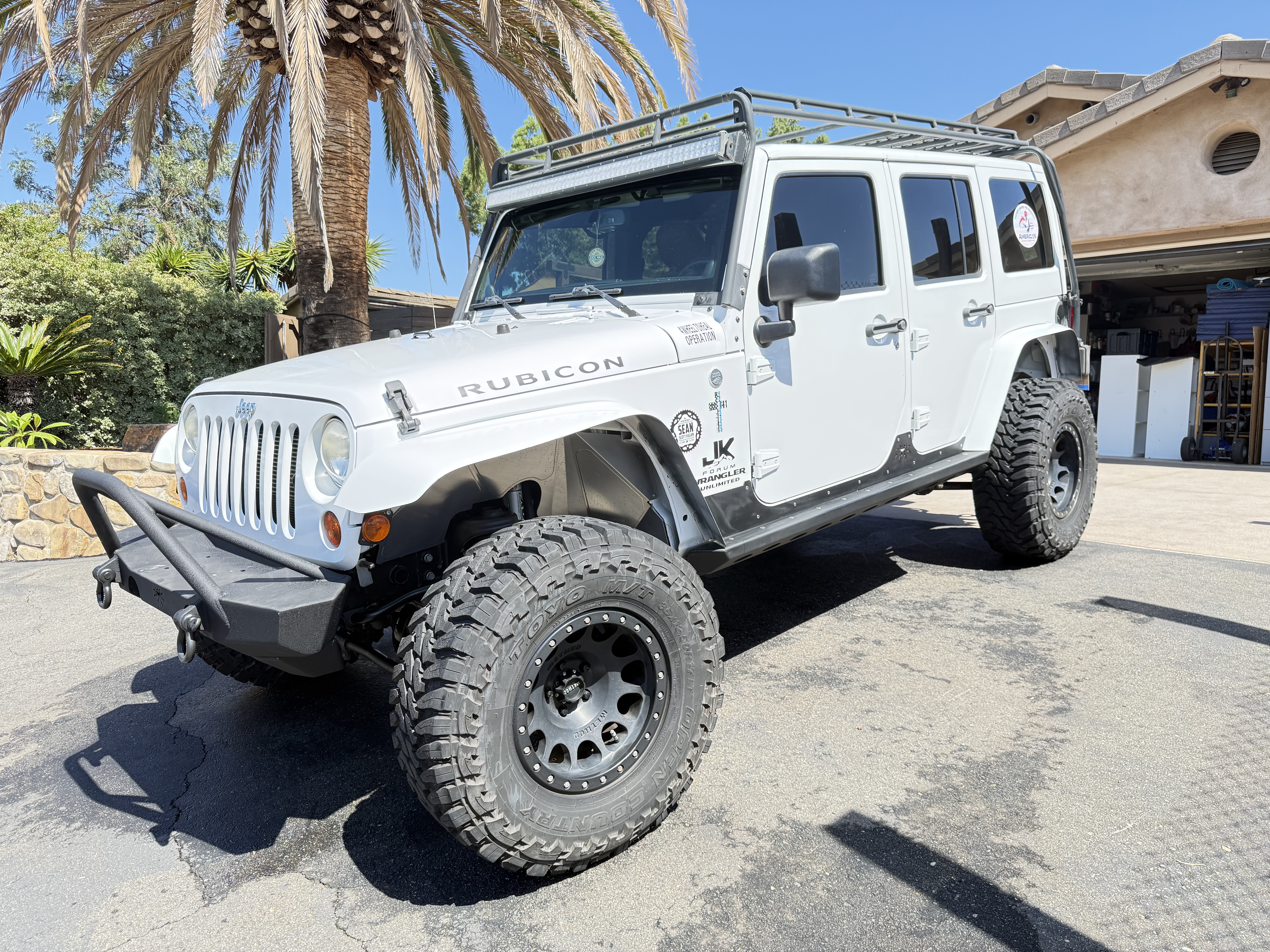 Used 2013 Jeep Wrangler Unlimited Rubicon w/ Connectivity Group AWD/4WD image 16