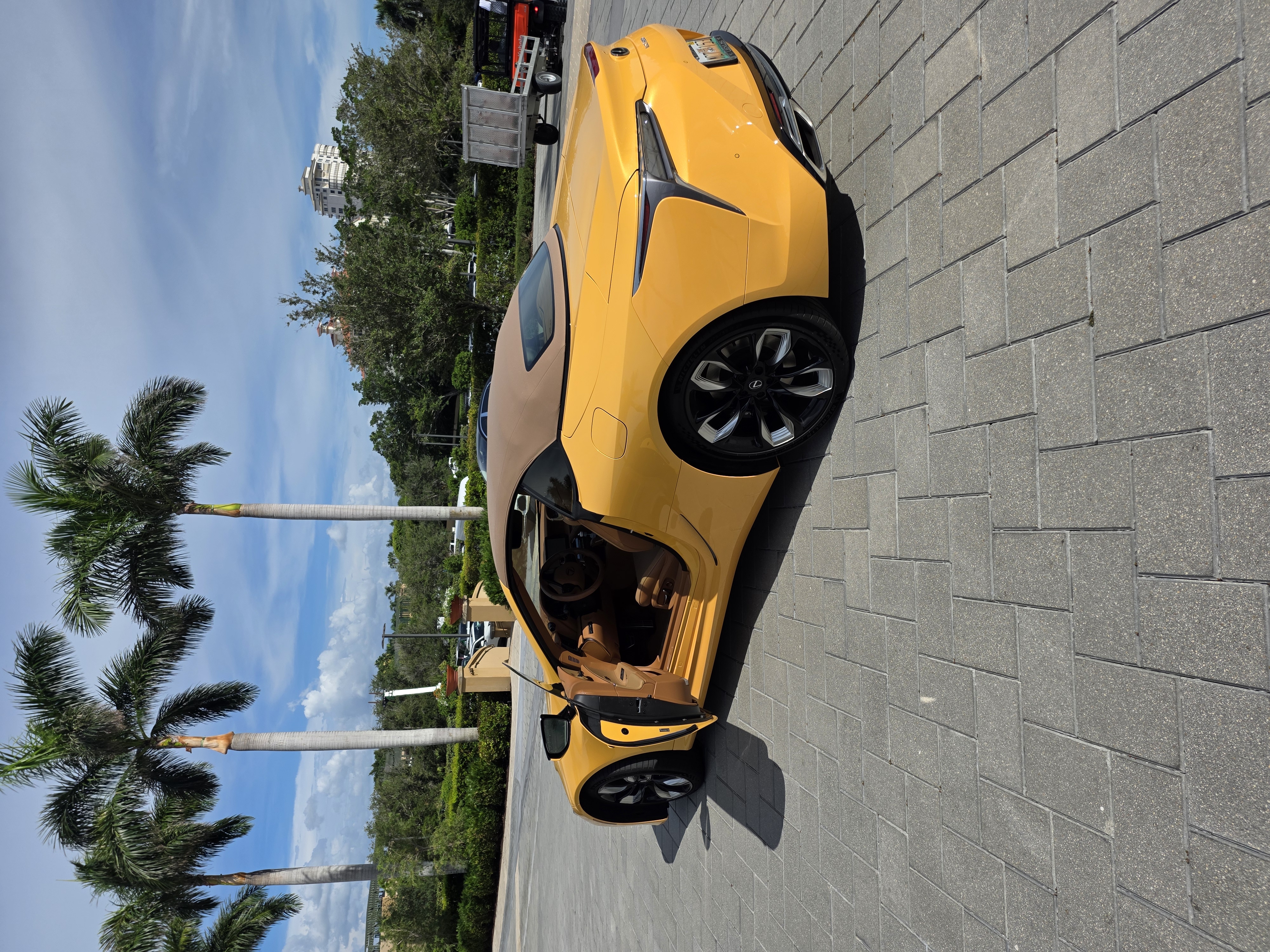 Used 2024 Lexus LC 500 Convertible w/ Touring Package RWD image 18