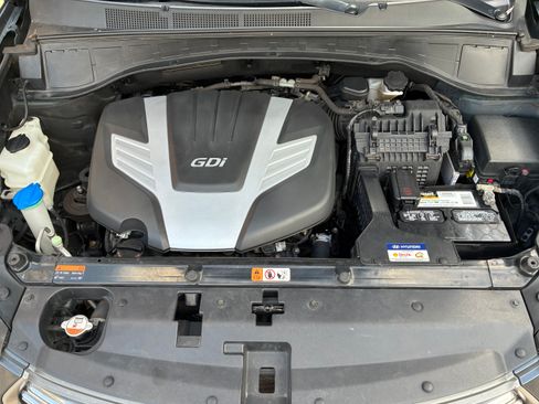 Used 2017 Hyundai Santa Fe Limited image 13