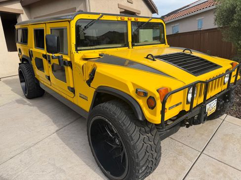 Used 2000 HUMMER H1 4-Door Wagon AWD/4WD image 1