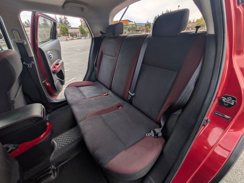 Used 2012 Nissan Juke SV w/ Interior Illumination Pkg image 15