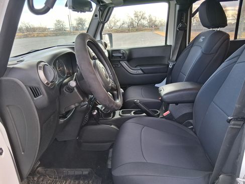 Used 2018 Jeep Wrangler Unlimited Sport S image 20