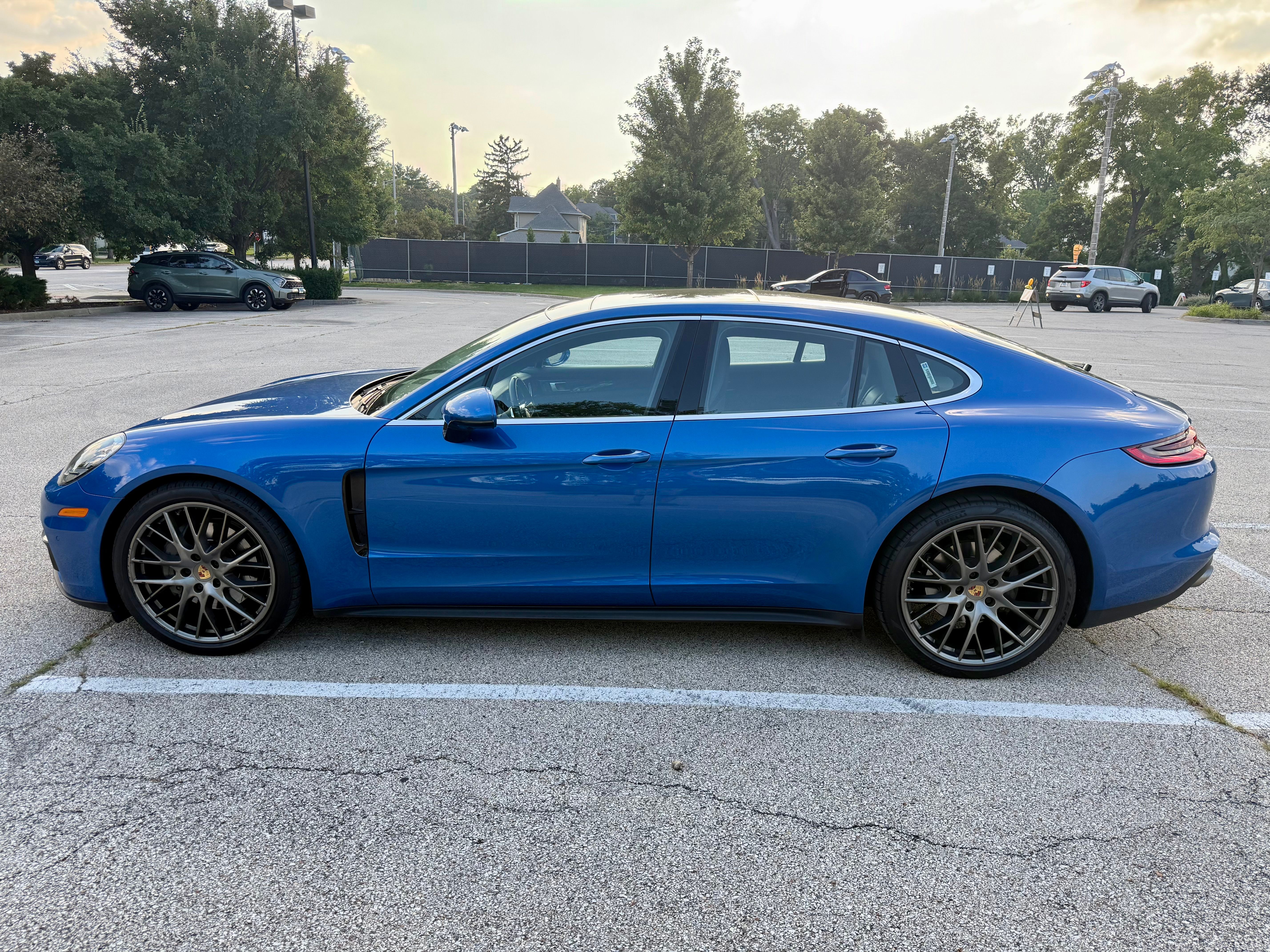 Used 2018 Porsche Panamera 4S AWD/4WD image 2