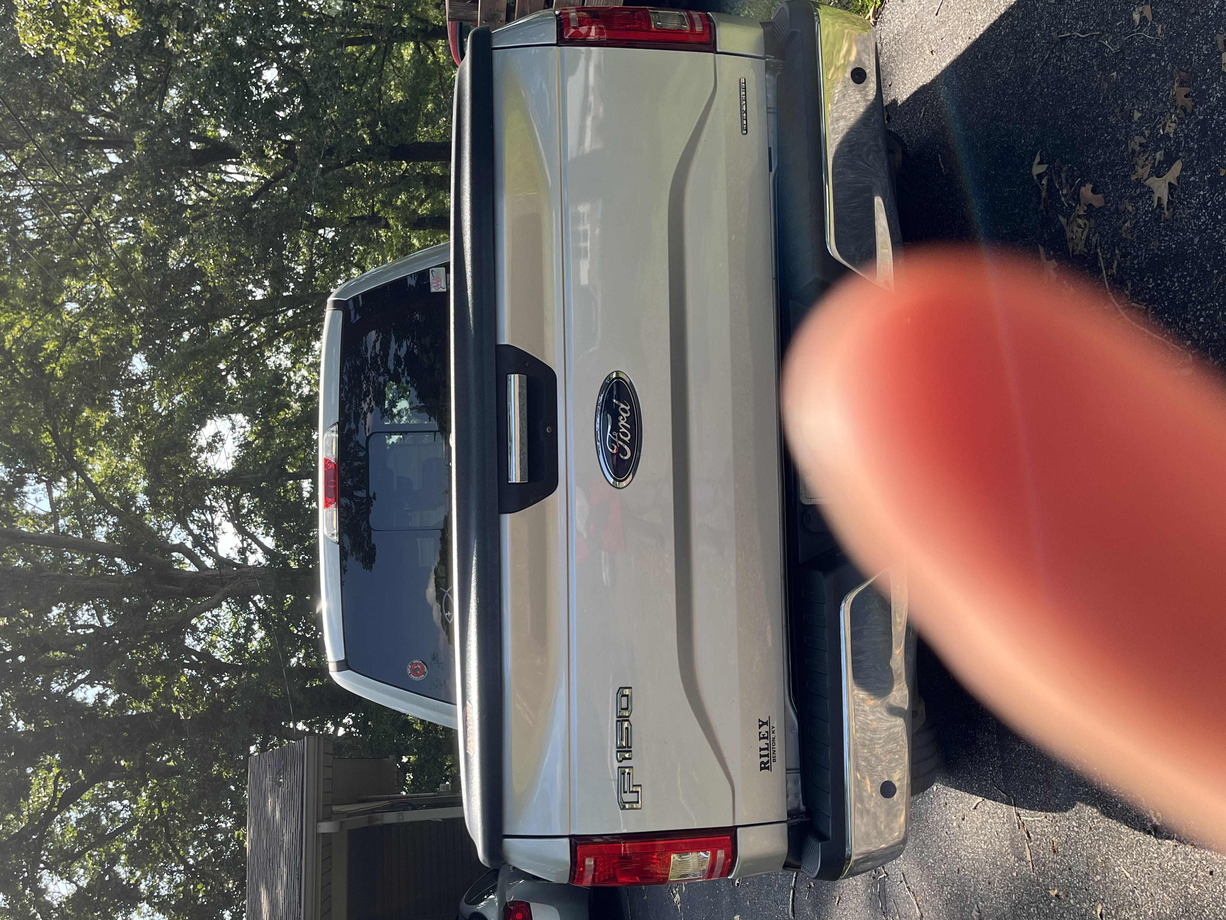 Used 2016 Ford F150 XLT w/ Equipment Group 302A Luxury AWD/4WD image 2