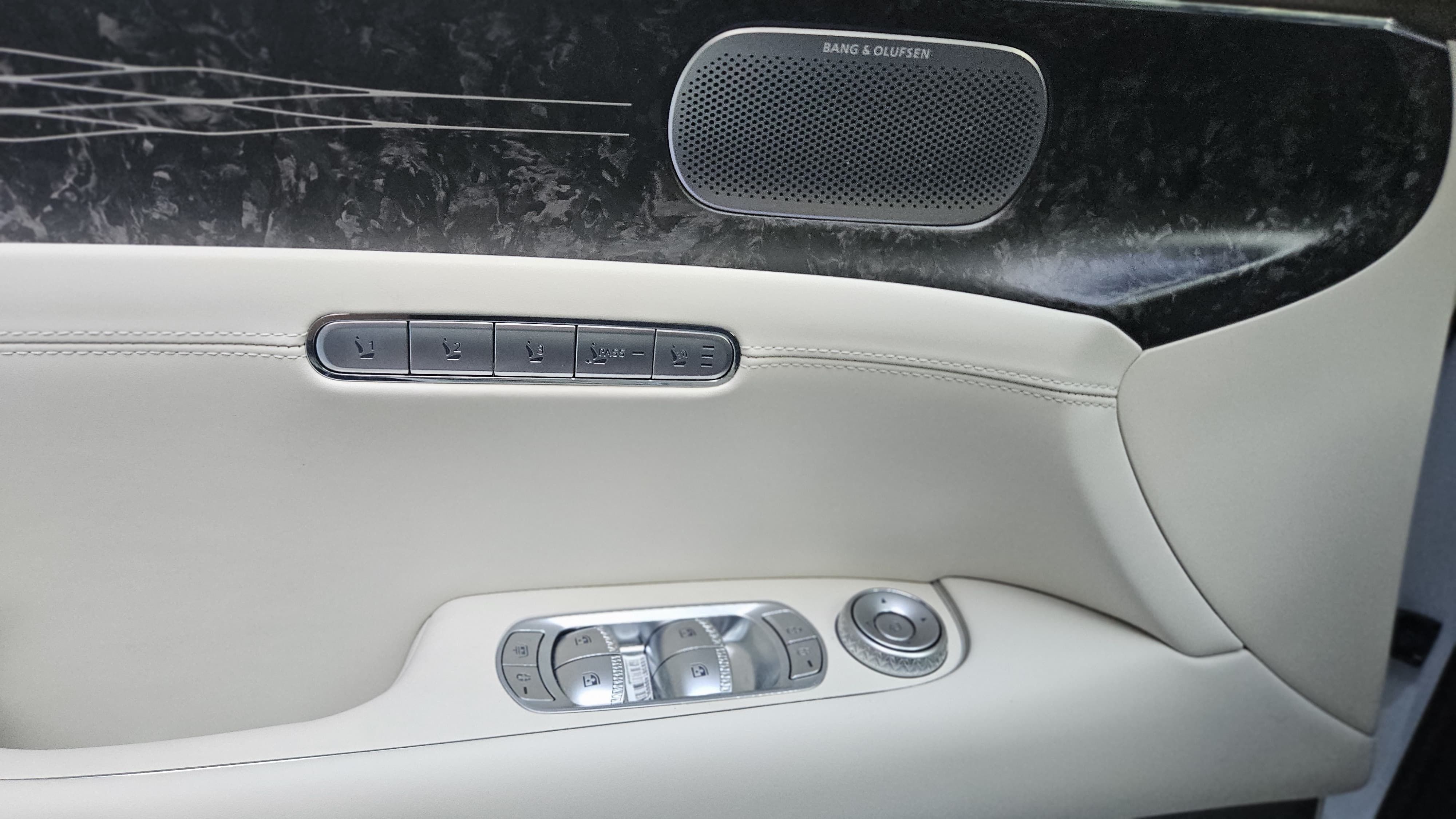 Used 2025 Genesis G90 3.5T AWD/4WD image 26