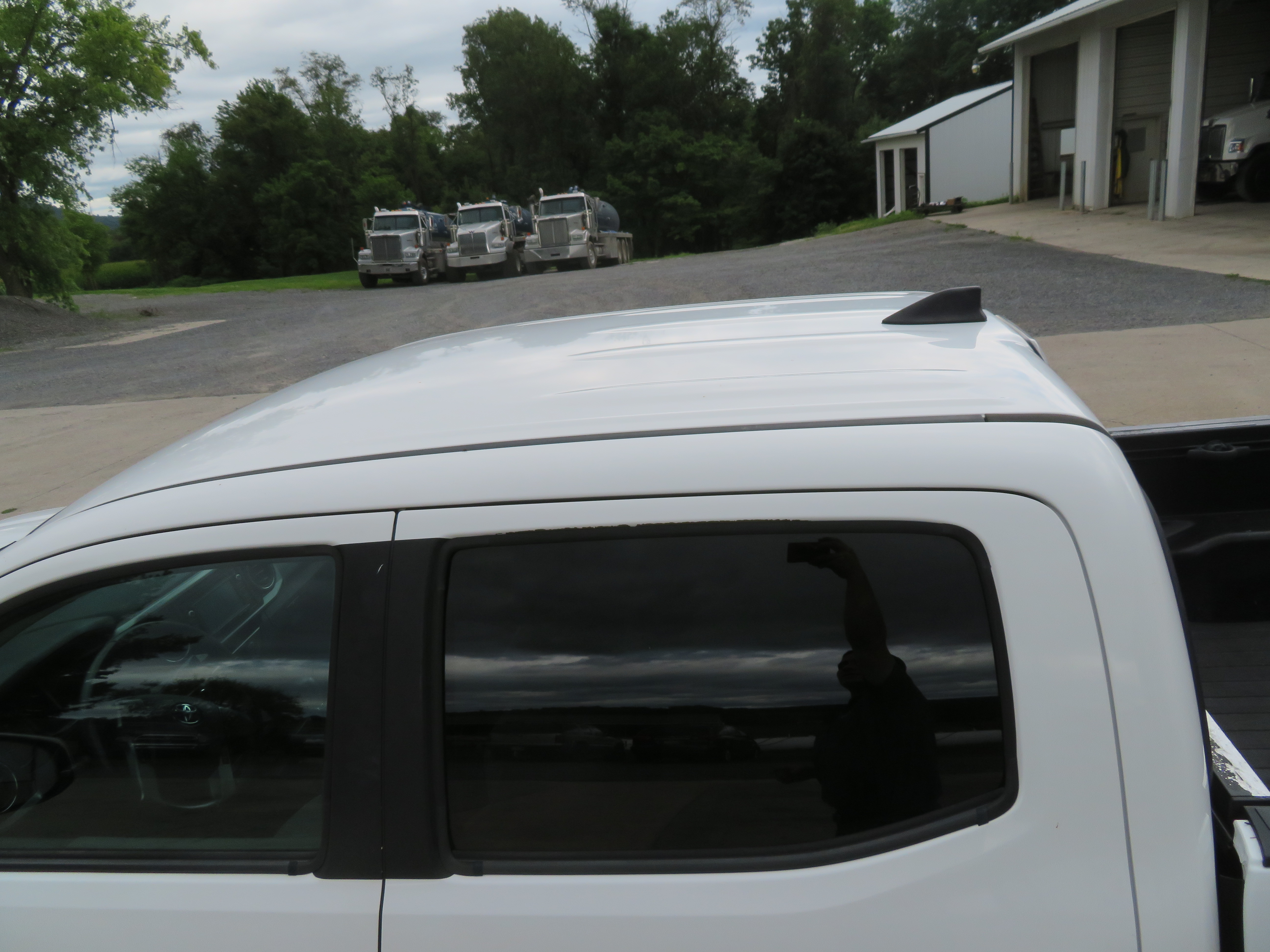 Used 2019 Toyota Tacoma SR5 AWD/4WD image 17
