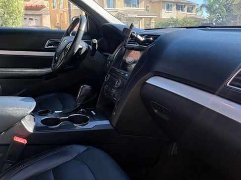 Used 2017 Ford Explorer XLT w/ Equipment Group 202A image 18