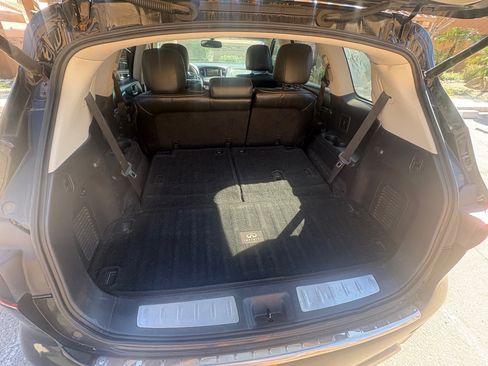 Used 2015 INFINITI QX60 3.5 Sport Utility 4D image 13