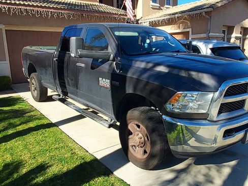 Used 2018 RAM 3500 Tradesman w/ Chrome Appearance Group image 4