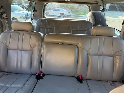 Used 2001 Ford Excursion XLT image 10