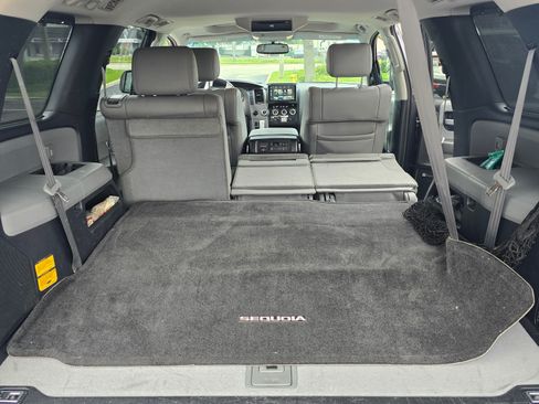 Used 2014 Toyota Sequoia Limited image 16