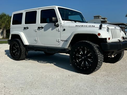 Used 2013 Jeep Wrangler Unlimited Rubicon w/ Connectivity Group AWD/4WD image 2