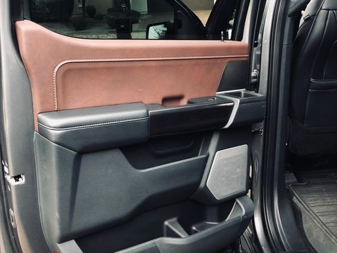 Used 2021 Ford F150 Lariat w/ Equipment Group 502A High image 8