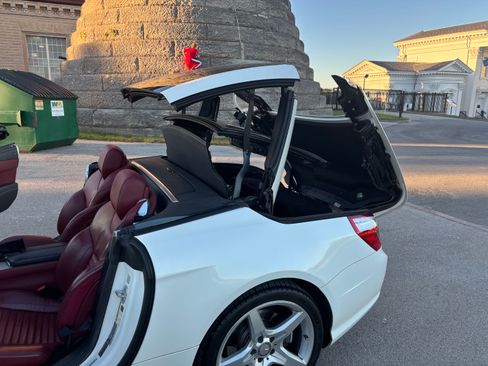 Used 2013 Mercedes-Benz SL 550 image 13