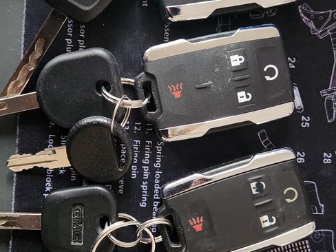 Used 2018 GMC Sierra 1500 SLT w/ SLT Premium Package image 17