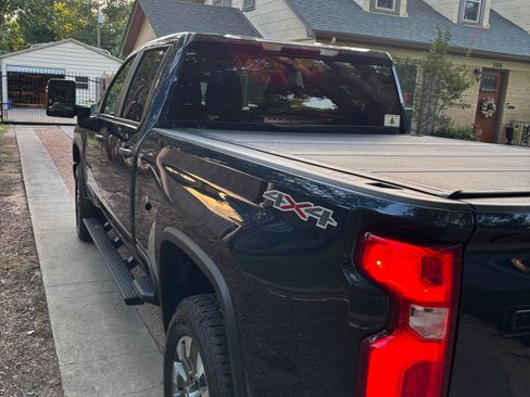 Used 2021 Chevrolet Silverado 2500 Custom w/ Custom Value Package AWD/4WD image 12