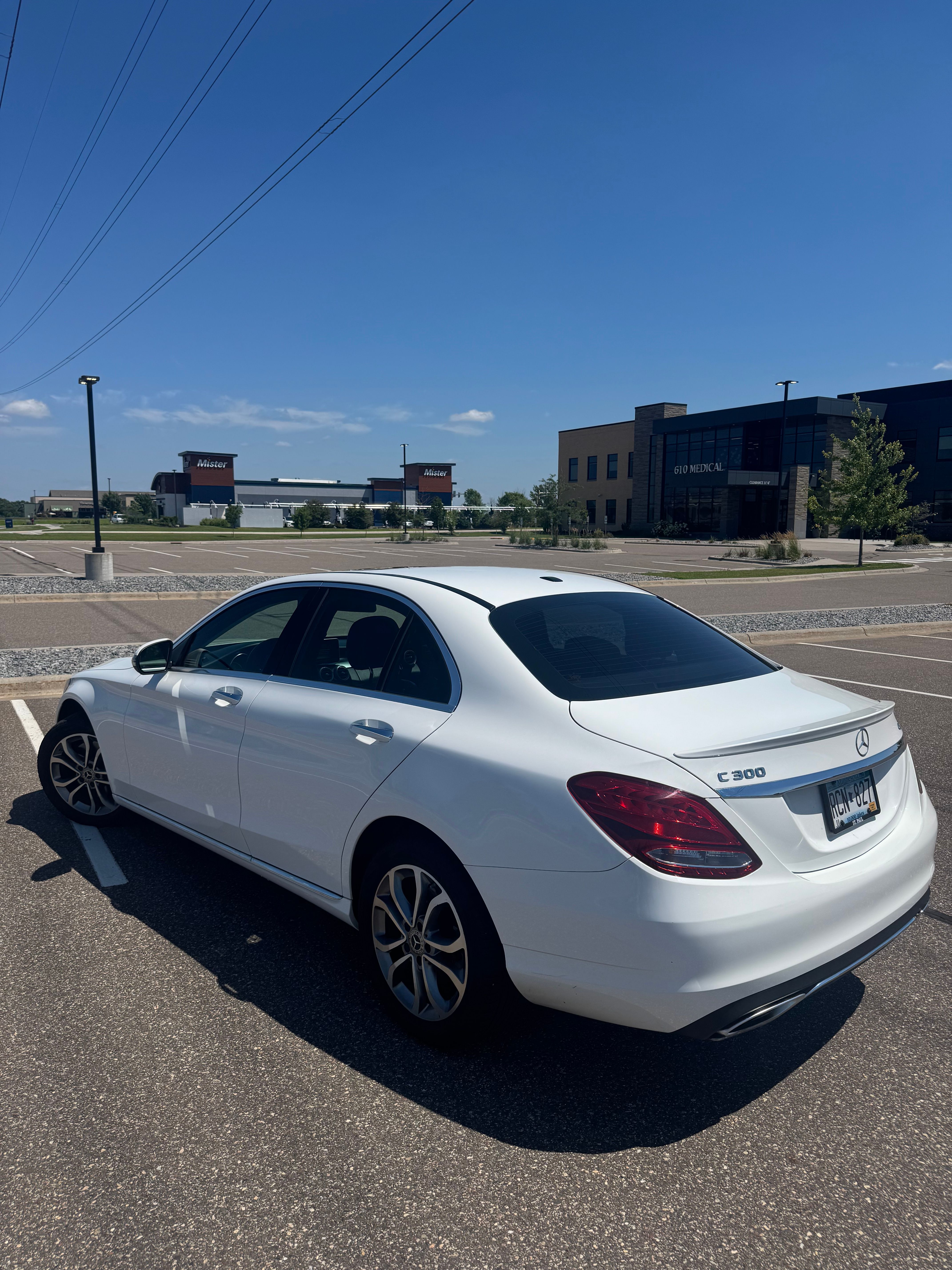 Used 2018 Mercedes-Benz C 300 4MATIC Sedan image 4