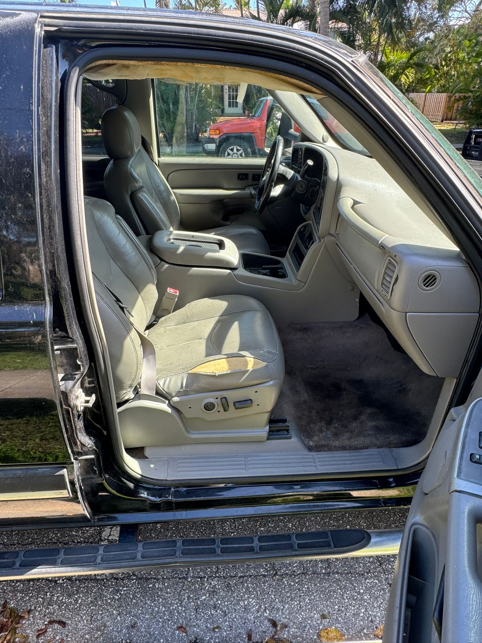 Used 2006 Chevrolet Silverado 1500 LT w/ Light Duty Power Package AWD/4WD image 9
