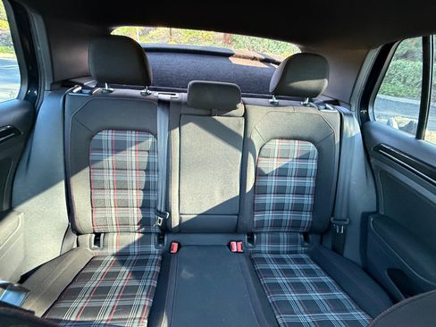 Used 2016 Volkswagen GTI S image 10