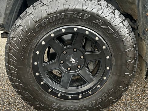 Used 2021 Toyota Tacoma TRD Off-Road w/ TRD Premium Off Road Package image 6