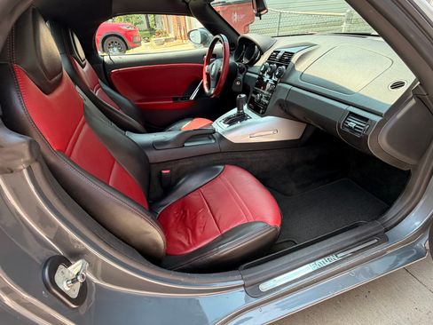 Used 2008 Saturn Sky w/ Premium Trim Package RWD image 8