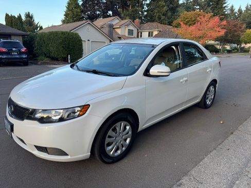 Used 2012 Kia Forte EX image 1