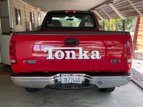 Used 2004 Ford F150 XLT AWD/4WD image 2