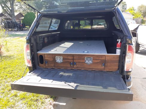 Used 2019 GMC Canyon SLE image 8