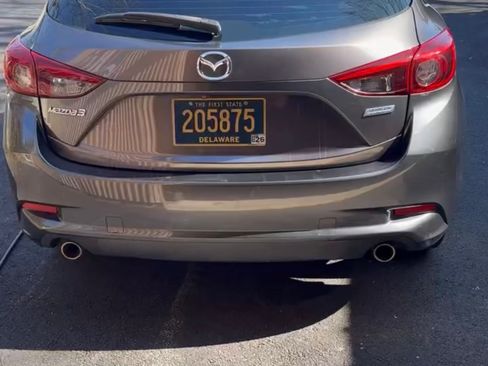 Used 2018 MAZDA MAZDA3 Grand Touring w/ Premium Equipment Package image 13