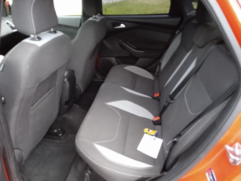 Used 2017 Ford Focus ST FWD image 5