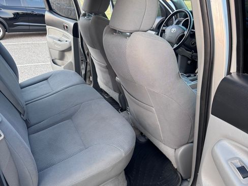 Used 2010 Toyota Tacoma PreRunner RWD image 14