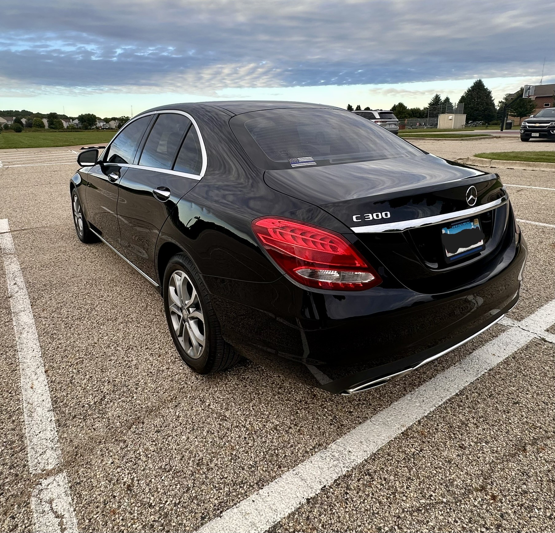 Used 2017 Mercedes-Benz C 300 4MATIC Sedan image 2